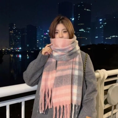 Khăn quàng cổ nữ vintage Hàn Quốc mùa đông ấm áp, họa tiết caro đa màu thời thượng 18 Khăn quàng cổ nữ vintage Hàn Quốc mùa đông ấm áp, họa tiết caro đa màu thời thượng 18