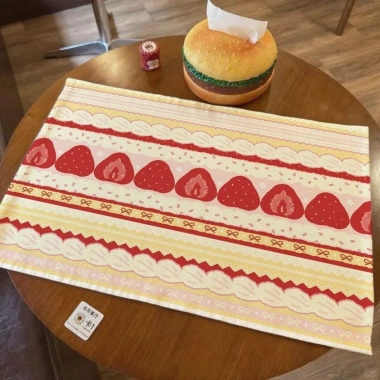 Khăn trải bàn ROLY dâu hoạt hình, tấm lót chống trượt lanh-cotton - Giá 83.268 VND 3