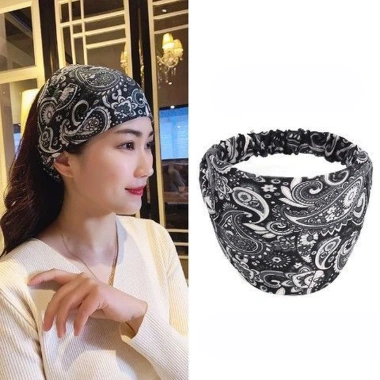 Khăn trùm đầu rộng họa tiết cổ điển nữ - Giá chỉ 33.000₫, giảm từ 41.910₫