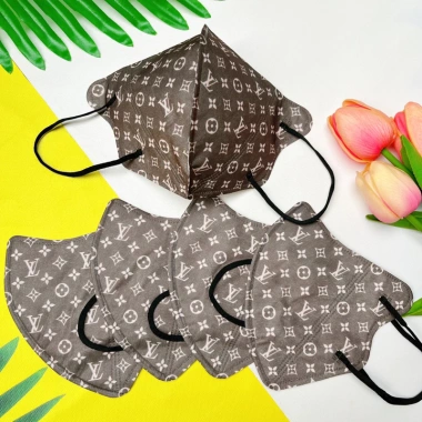 Khẩu Trang 3D Người Lớn Set 10/50 Cái - In Họa Tiết Nhẹ, Mỏng, Giá 22.000 VNĐ