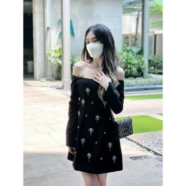 Khẩu Trang 4L 4D KF94 Bông Sen Vàng - Thùng 300 cái chính hãng, kháng khuẩn, chống UV 156.800 VND