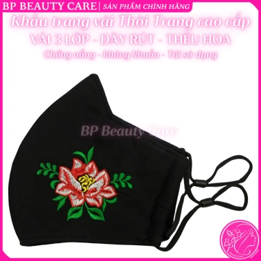 Khẩu trang cotton 3 lớp ĐEN thêu hoa, dây rút chỉnh size, bền đẹp, chống nắng bụi, tái sử dụng – 9.900₫