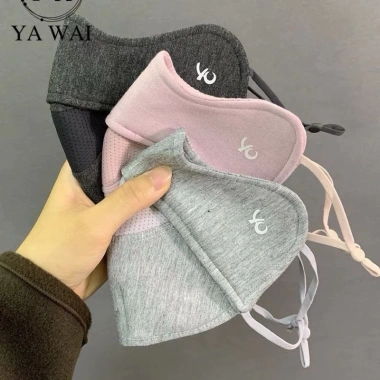 Khẩu trang UV siêu dày, chống nắng hiệu quả - Bảo vệ da, giá chỉ 21.000₫
