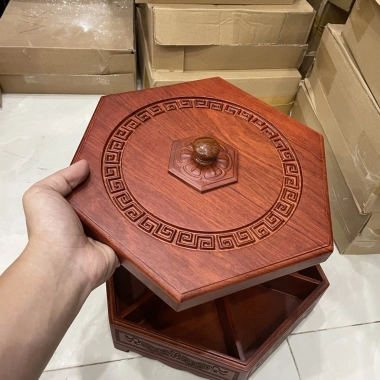 Khay Đựng Bánh Kẹo Tết Gỗ Hương Cao Cấp Trơn Lục Giac Trạm Chữ Xung Quanh - Giá Ưu Đãi 455.000 VNĐ 3