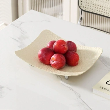 Khay đựng hoa quả và đĩa bánh kẹo nhựa PET cao cấp, dáng cong sang trọng, chỉ 60.000 VND