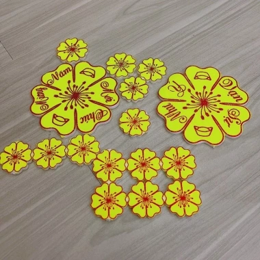 Kho sỉ toàn quốc phụ kiện Tết - Set 16 hoa Mai xốp kim tuyến, chỉ 17.000 VND