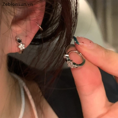 Khóa tai Retro Zircon Pha lê Pentagram Ngôi sao - Bông tai nữ thời trang, quà tặng 40k