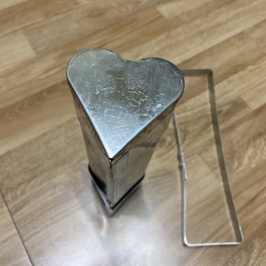 Khuôn giò inox dày hình trái tim và hoa: Độ bền cao, giá ưu đãi 99.000 VND
