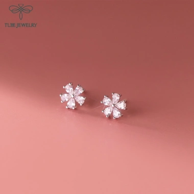 Khuyên tai bạc nữ TLEE bông hoa năm cánh - Nữ tính sang trọng, chỉ 182.000₫
