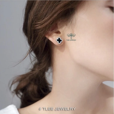 Khuyên tai bạc nữ TLEE cỏ bốn lá sơn đen viền đá lấp lánh - Giá ưu đãi 520k