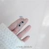 Khuyên tai bạc nữ TLEE cỏ bốn lá sơn đen viền đá lấp lánh - Giá ưu đãi 520k 6