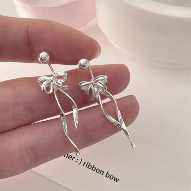 Khuyên tai bạc nữ TLEE nơ thắt dài, chốt ren bi xinh xắn - Giá ưu đãi 456.000₫