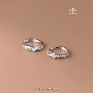 Khuyên tai bạc nữ TLEE tròn nơ thắt đính đá - Nữ tính, giảm còn 320.000₫ (400.000₫)