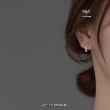 Khuyên tai bạc nữ TLEE tròn nơ thắt đính đá - Nữ tính, giảm còn 320.000₫ (400.000₫)