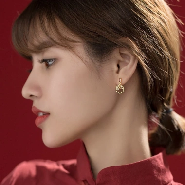 Khuyên tai bạc s925 phong cách nữ bất đối thả đá đỏ, chỉ 299k - AROCH Jewelry 8 Khuyên tai bạc s925 phong cách nữ bất đối thả đá đỏ, chỉ 299k - AROCH Jewelry 8
