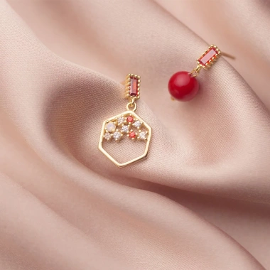 Khuyên tai bạc s925 phong cách nữ bất đối thả đá đỏ, chỉ 299k - AROCH Jewelry 10 Khuyên tai bạc s925 phong cách nữ bất đối thả đá đỏ, chỉ 299k - AROCH Jewelry 10
