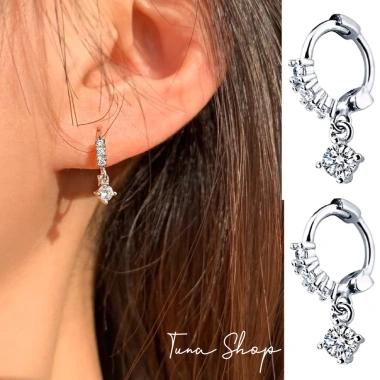 Khuyên tai bạc tròn TUNA SILVER đính đá - Bông tai nữ đẹp, giá chỉ 299.000₫ 8 Khuyên tai bạc tròn TUNA SILVER đính đá - Bông tai nữ đẹp, giá chỉ 299.000₫ 8
