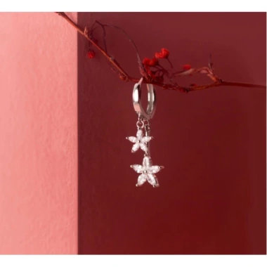 Khuyên tai bạc Ý s925 hai đôi hoa 5 cánh thả dài E3.919 - 557.000đ AROCH Jewelry 3 Khuyên tai bạc Ý s925 hai đôi hoa 5 cánh thả dài E3.919 - 557.000đ AROCH Jewelry 3
