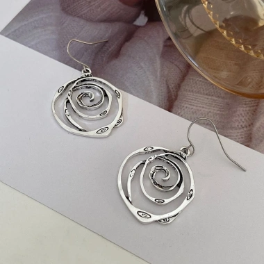 Khuyên tai Boho tròn phong cách BT21 - Vẻ đẹp vượt thời gian, giảm còn 26.100₫ 6 Khuyên tai Boho tròn phong cách BT21 - Vẻ đẹp vượt thời gian, giảm còn 26.100₫ 6