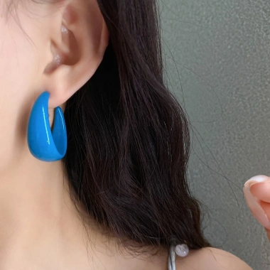 Khuyên tai C kim loại và acrylic mùa hè - Sang trọng, giá ưu đãi 23.500₫ 3