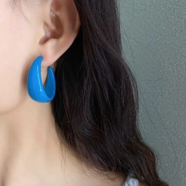 Khuyên tai C kim loại và acrylic mùa hè - Sang trọng, giá ưu đãi 23.500₫ 5