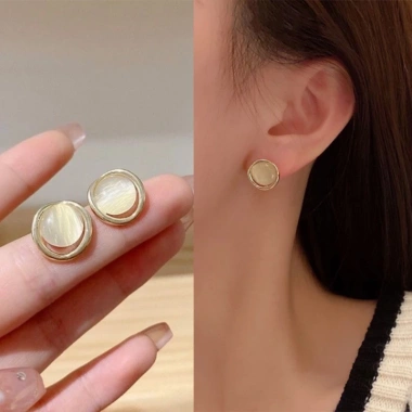 Khuyên Tai Kim Loại Dáng Tròn Đồng, Phong Cách Hàn Quốc, Đi Tiệc và Đi Chơi, Giá 27.000đ