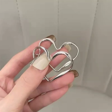 Khuyên tai kim loại size nhỏ dáng ngắn, trẻ trung phong cách Âu Mỹ BT60 - Giá giảm 25.200 VND