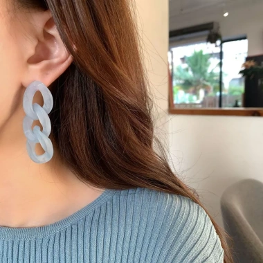 Khuyên tai nhựa size to nhiều màu pastel trẻ trung - dễ phối BT64 40.500 3