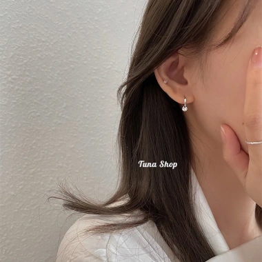 Khuyên tai nữ bạc tròn TUNA SILVER: Hoa tai gắn đá pha lê, chuẩn bạc, giảm giá 320.000₫ 5 Khuyên tai nữ bạc tròn TUNA SILVER: Hoa tai gắn đá pha lê, chuẩn bạc, giảm giá 320.000₫ 5