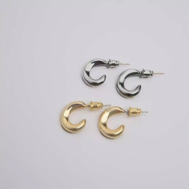 Khuyên tai nữ mạ vàng Cee Hoops Jesmee thiết kế chữ C sang trọng, giảm còn 249k