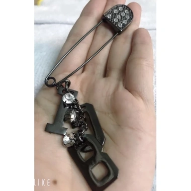 Kim băng cài áo giá 10.000đ - Độ bền cao, thiết kế chắc chắn, khuyến mãi 10.000đ 6 Kim băng cài áo giá 10.000đ - Độ bền cao, thiết kế chắc chắn, khuyến mãi 10.000đ 6