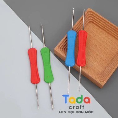 Kim móc len 2 đầu cán nhựa - Dụng cụ móc len cơ bản, dễ dùng, giá ưu đãi 18.000đ 2 Kim móc len 2 đầu cán nhựa - Dụng cụ móc len cơ bản, dễ dùng, giá ưu đãi 18.000đ 2