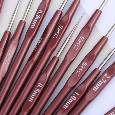 Kim Móc Len Cán Nhựa Cứng SKC Size 0.9-1.75mm Giá 23.000 Khuyến Mãi 6 Kim Móc Len Cán Nhựa Cứng SKC Size 0.9-1.75mm Giá 23.000 Khuyến Mãi 6