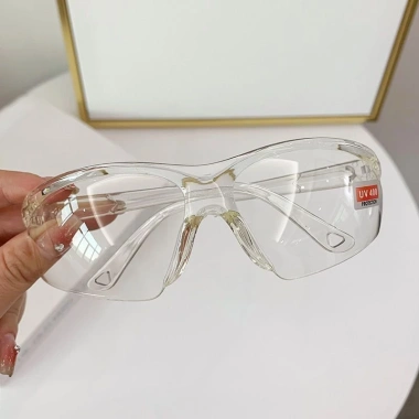 Kính bảo hộ 2.024 - Chống va đập, bụi, cát, gió, nắng, thích hợp đi xe, giá 35.235 VND 7 Kính bảo hộ 2.024 - Chống va đập, bụi, cát, gió, nắng, thích hợp đi xe, giá 35.235 VND 7