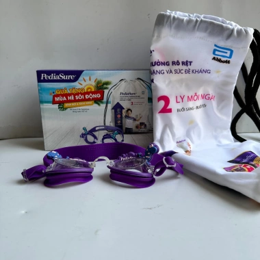Kính bơi cho bé giá rẻ, quà tặng sữa Milo Pediasure – chỉ 15.000đ, bảo vệ mắt