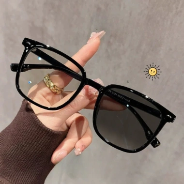 Kính chống ánh sáng xanh khung lớn đổi màu cho nam nữ - Thiết kế tự nhiên, bảo vệ mắt, giá 38.880 VND