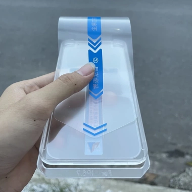 Kính cường lực chống trộm iPhone 17 Pro, tặng ốp và mèo thần tài, giá 39.000đ