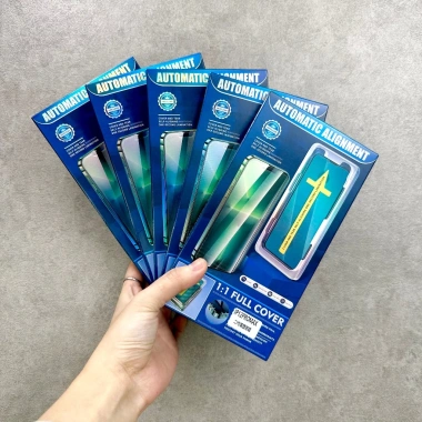 Kính cường lực iPhone combo 4 kính trong suốt blue, tặng 1 kính khung tự dán cho iPhone 7-16 Pro Max, giá 55.000 VND
