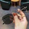 Kính Giả Cận Nam Nữ VIENDO Gọng Đa Giác Kim Loại Chống UV và Ánh Sáng Xanh Đổi Màu Khi Ra Nắng Giá 149.000 4
