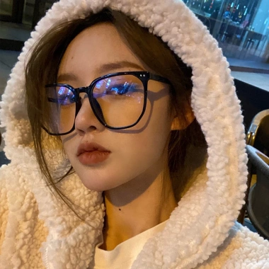 Kính gọng đen nam nữ chống bức xạ xanh, gọng lớn hiển thị khuôn mặt, trang điểm tự nhiên, giá 54.000 3