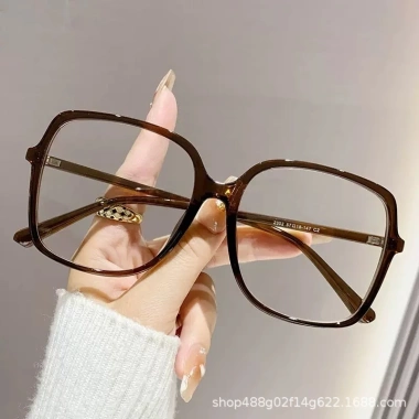 Kính gọng rộng cho khuôn mặt lớn, phụ nữ cận thị, mở to mắt không trang điểm, chỉ 42.120₫ 7 Kính gọng rộng cho khuôn mặt lớn, phụ nữ cận thị, mở to mắt không trang điểm, chỉ 42.120₫ 7