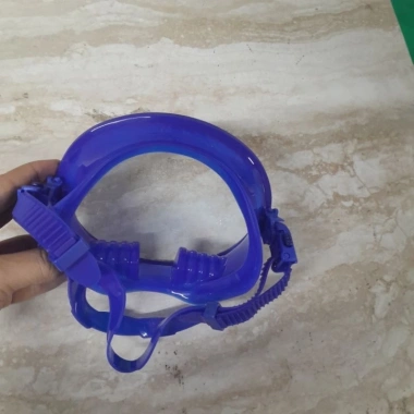 Kính lặn tròn Wave tròng cường lực cho người lớn và trẻ lớn - Giá 350.000đ
