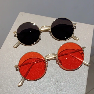 Kính Mát Gọng Tròn Retro Chống Tia UV - Thời Trang Cao Cấp Giá Ưu Đãi 74.088₫ 5