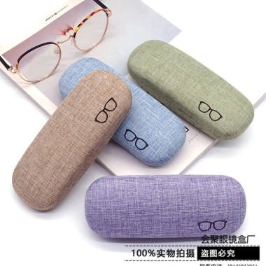 Kính Mát Gọng Vuông Titan Chống Ánh Sáng Xanh - Phong Cách Cổ Điển Cho Nam Nữ