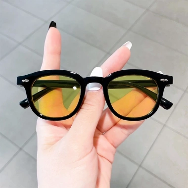 Kính Mát Hàn Quốc Chống UV Cho Bé: Thiết Kế Thời Trang Giá 41.040₫ Giảm 22%