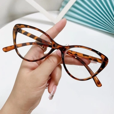 Kính Mắt Mèo Retro Tam Giác Chống Ánh Sáng Xanh, Bảo Vệ Mắt Máy Tính Nữ - 19.100 VND