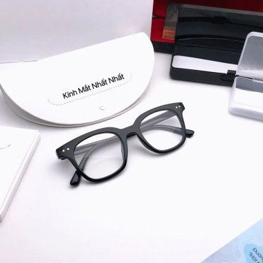 Kính mát nam nữ Hàn Quốc bản lề hợp kim chữ khắc chìm Giá chỉ 69.000đ giảm mạnh