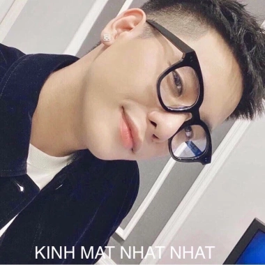 Kính mát nam nữ Hàn Quốc bản lề hợp kim chữ khắc chìm Giá chỉ 69.000đ giảm mạnh 3 Kính mát nam nữ Hàn Quốc bản lề hợp kim chữ khắc chìm Giá chỉ 69.000đ giảm mạnh 3