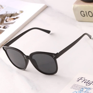 Kính Mát Thời Trang Nam Nữ CM569 Chống UV Hiện Đại Giá 25.000 - Giảm Đến 32