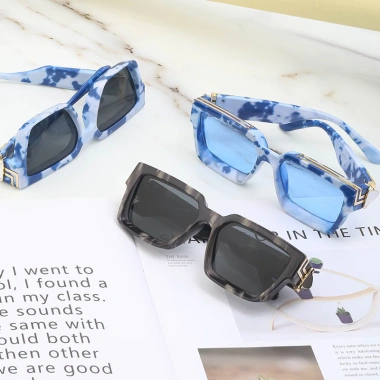 Kính mát thời trang unisex Châu Âu Mỹ phong cách influencer giảm giá 160.634đ 4